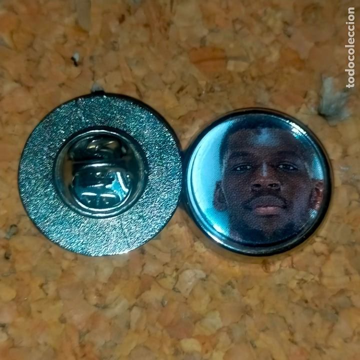 Pins de colecci&oacute;n: PIN REDONDO METAL - FUTBOL CLUB jugador equipo f&uacute;tbol alineaci&oacute;n club rayo vallecano