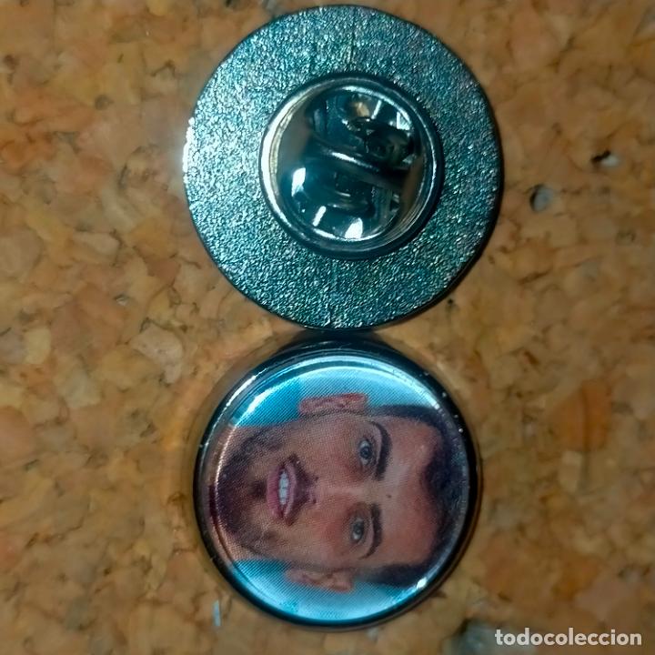 Pins de cole&ccedil;&atilde;o: PIN REDONDO METAL - FUTBOL CLUB jugador equipo f&uacute;tbol alineaci&oacute;n club rayo vallecano