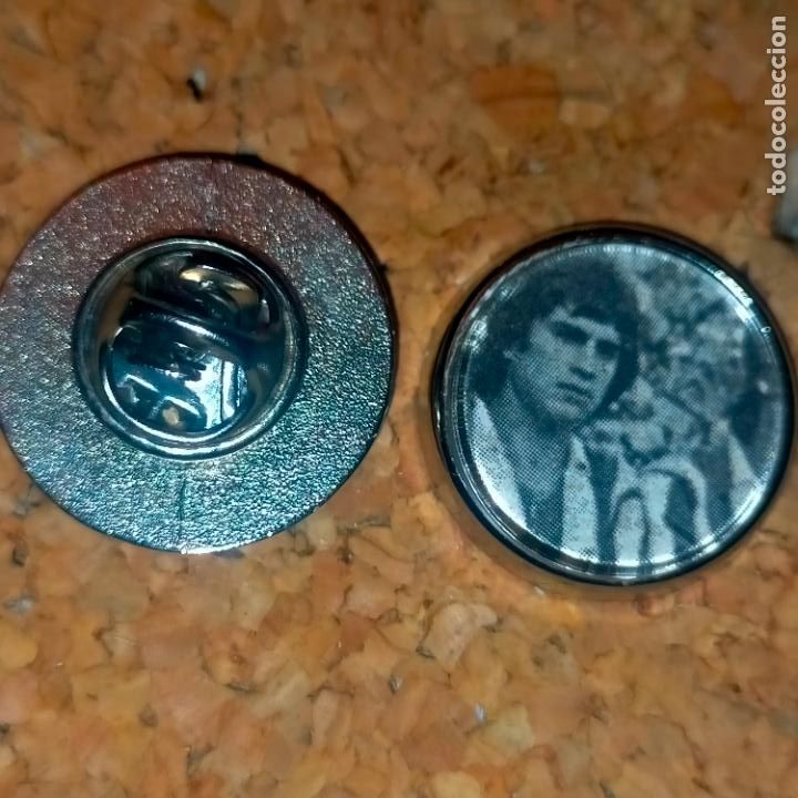 Collection pins: PIN REDONDO METAL - FUTBOL CLUB jugador equipo f&uacute;tbol alineaci&oacute;n club ATLETICO DE MADRID