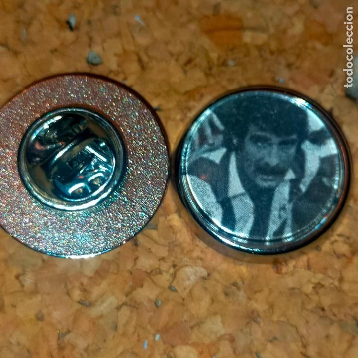 Collection pins: PIN REDONDO METAL - FUTBOL CLUB jugador equipo f&uacute;tbol alineaci&oacute;n club ATLETICO DE MADRID