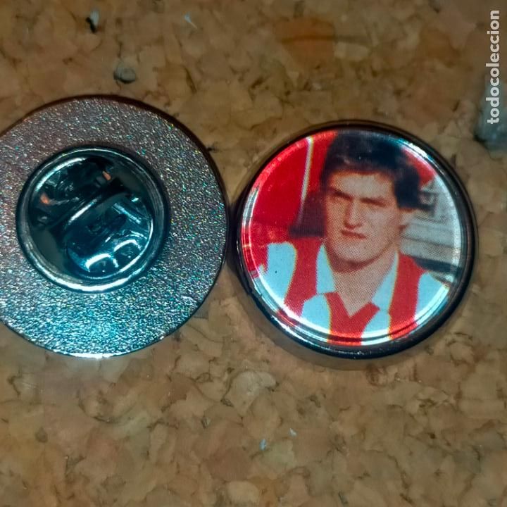 Pins de colecci&oacute;n: PIN REDONDO METAL - FUTBOL CLUB jugador equipo f&uacute;tbol alineaci&oacute;n club ATLETICO DE MADRID
