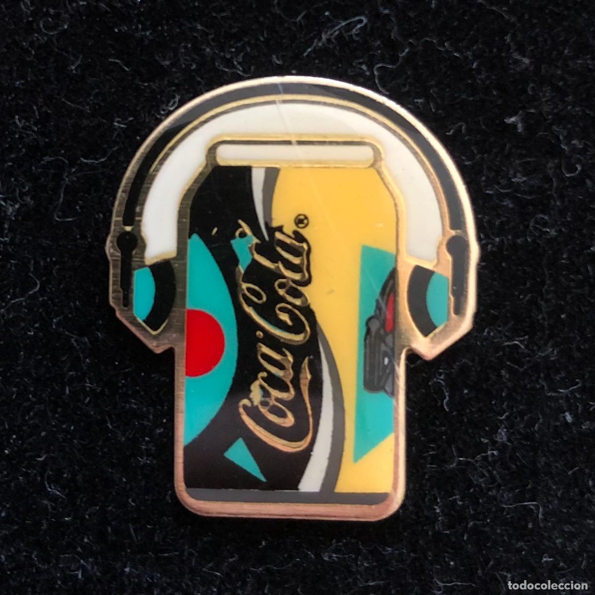 Sammlung von Pins: PIN METALICO ESMALTADO COLECCION COCA COLA COCACOLA COCA-COLA ES LA MUSICA ORIGINAL DE EPOCA, NUEVO
