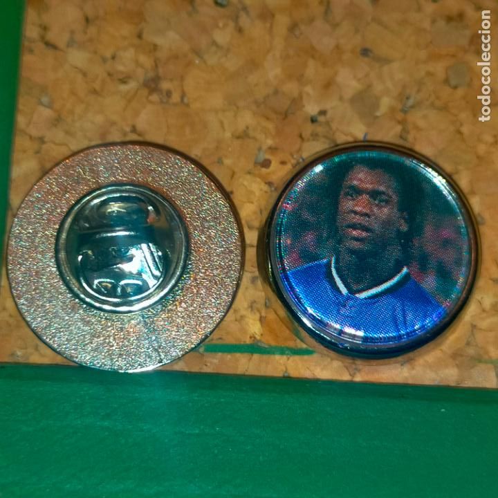Pins de colecci&oacute;n: PIN REDONDO METAL - FUTBOL JUGADOR DEL EQUIPO REAL MADRID .