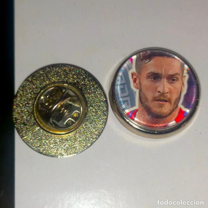 Sammlung von Pins: PIN REDONDO METAL - FUTBOL CLUB jugador equipo f&uacute;tbol alineaci&oacute;n club Atl&eacute;tico de Madrid
