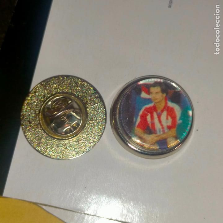 Collection pins: PIN REDONDO METAL - FUTBOL CLUB jugador equipo f&uacute;tbol alineaci&oacute;n club Atl&eacute;tico de Madrid