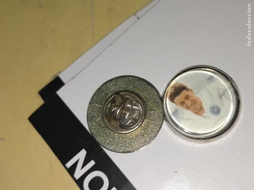 Pins e Spille di collezione: pin redondo metal - f&uacute;tbol real madrid CLUB EQUIPO - JUGADOR - QUESADA
