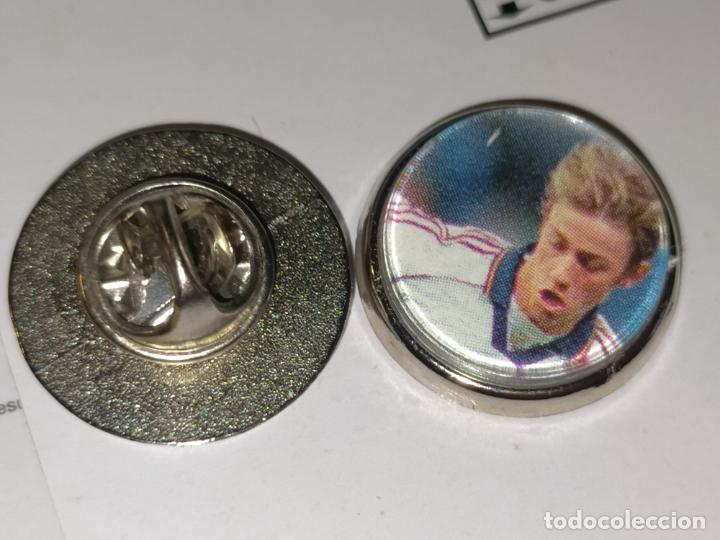 Pin's de collection: pin redondo metal - f&uacute;tbol real madrid CLUB EQUIPO - JUGADOR - guti