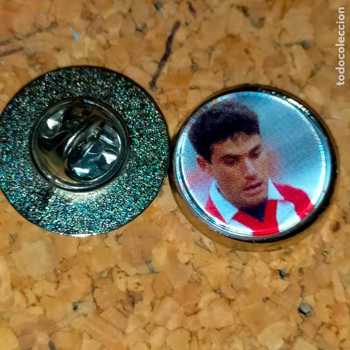 Sammlung von Pins: pin redondo metal - f&uacute;tbol equipo jugador alineacion, club Atl&eacute;tico de Madrid