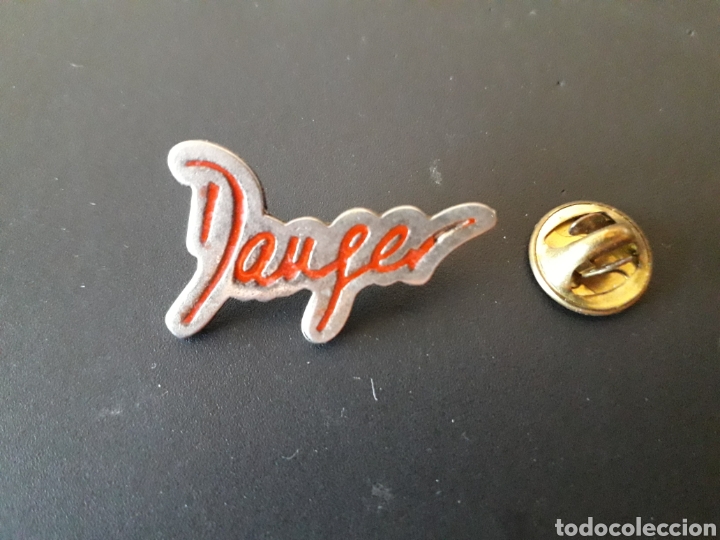 Pins de colecci&oacute;n: PIN DANGER, PERFUME PEDIDO M&Iacute;NIMO 3&euro; - Foto 1