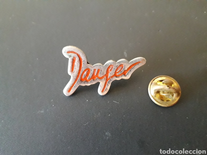 Pins de colecci&oacute;n: PIN DANGER, PERFUME PEDIDO M&Iacute;NIMO 3&euro; - Foto 1