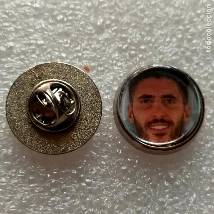 Sammlung von Pins: PIN REDONDO METAL - FUTBOL JUGADOR DEL EQUIPO real Betis Balompi&eacute;