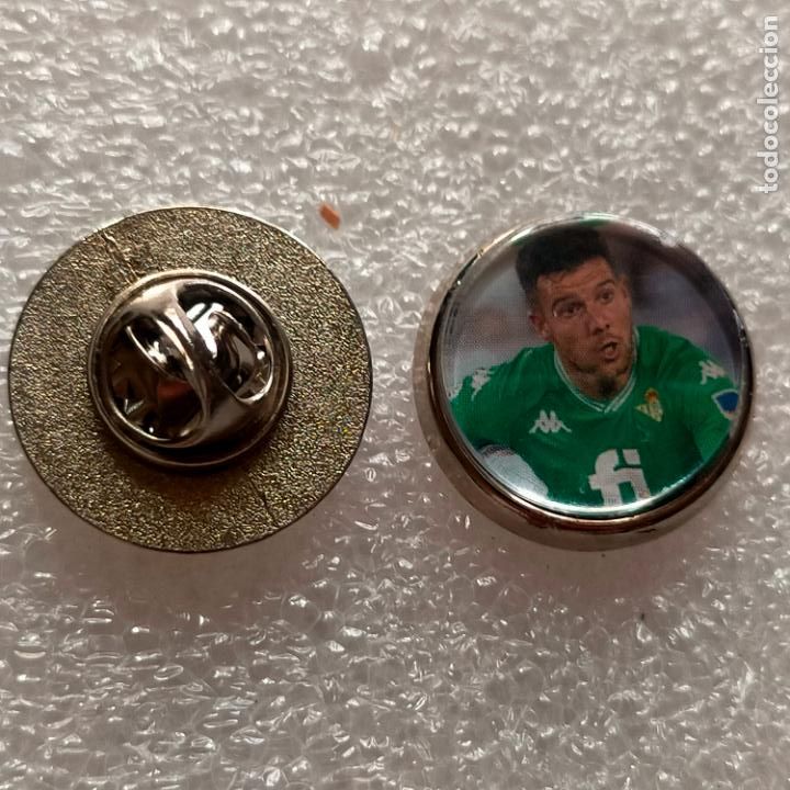 Sammlung von Pins: PIN REDONDO METAL - FUTBOL JUGADOR DEL EQUIPO real Betis Balompi&eacute;