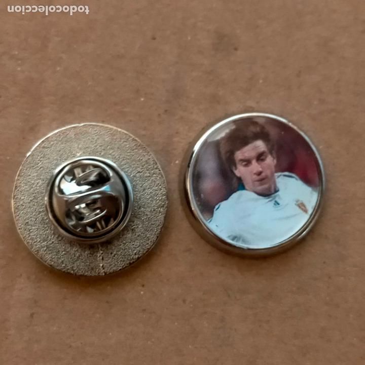 Collection pins: PIN REDONDO METAL - ESCUDO FUTBOL REAL ZARAGOZA jugador club liga