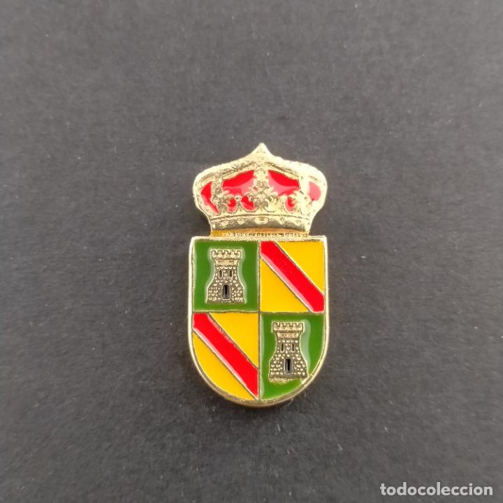 Pins de colecci&oacute;n: Pin escudo Santa Mar&iacute;a de Cay&oacute;n (CANTABRIA)