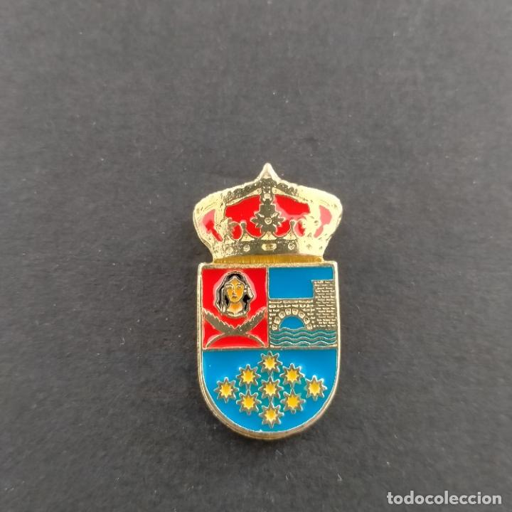 Pins de colecci&oacute;n: Pin escudo Reoc&iacute;n (CANTABRIA)