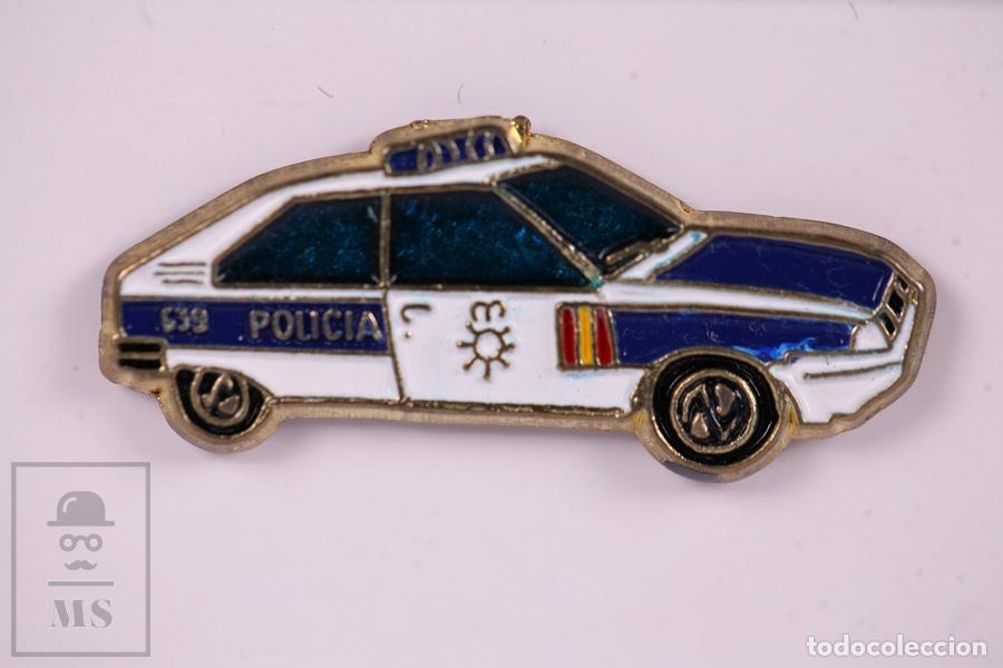 Pins de colecci&oacute;n: Pin Cuerpo Nacional de Polic&iacute;a Coche Oficial Citroen BX 639 Ref 070 &ndash; Medidas 33 x 14 mm