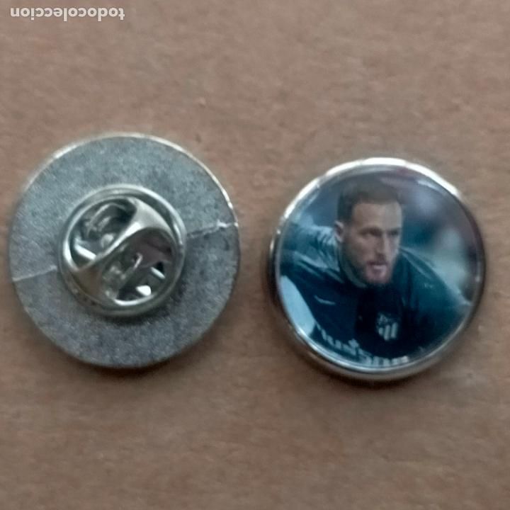 Sammlung von Pins: pin redondo metal - f&uacute;tbol equipo club Atl&eacute;tico de Madrid JUGADOR
