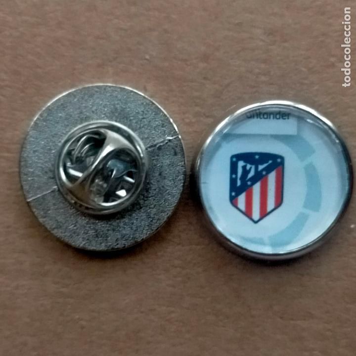 Pins de colecci&oacute;n: pin redondo metal - f&uacute;tbol equipo club Atl&eacute;tico de Madrid JUGADOR