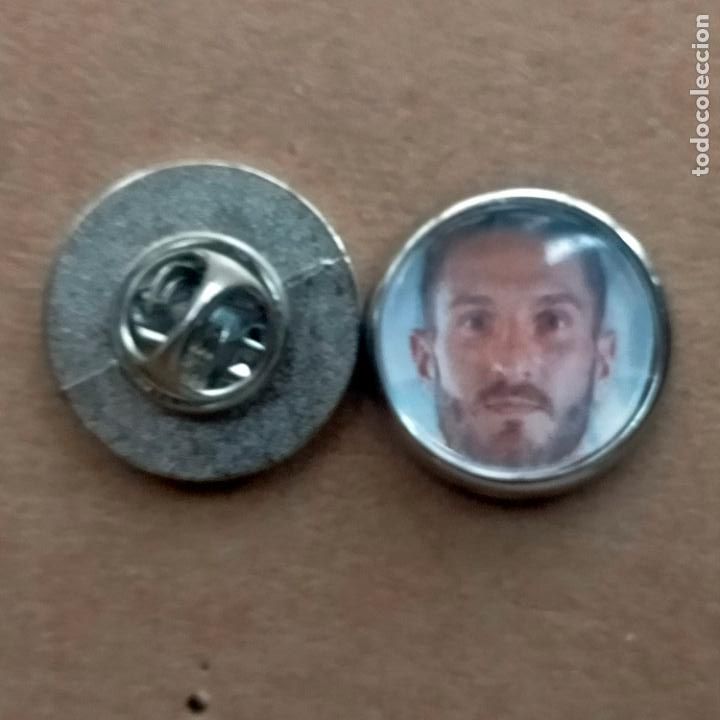 Pins de cole&ccedil;&atilde;o: pin redondo metal - f&uacute;tbol equipo club Atl&eacute;tico de Madrid JUGADOR