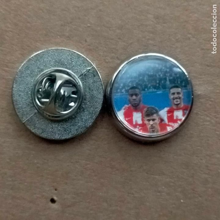 Pins de cole&ccedil;&atilde;o: pin redondo metal - f&uacute;tbol equipo club Atl&eacute;tico de Madrid JUGADOR