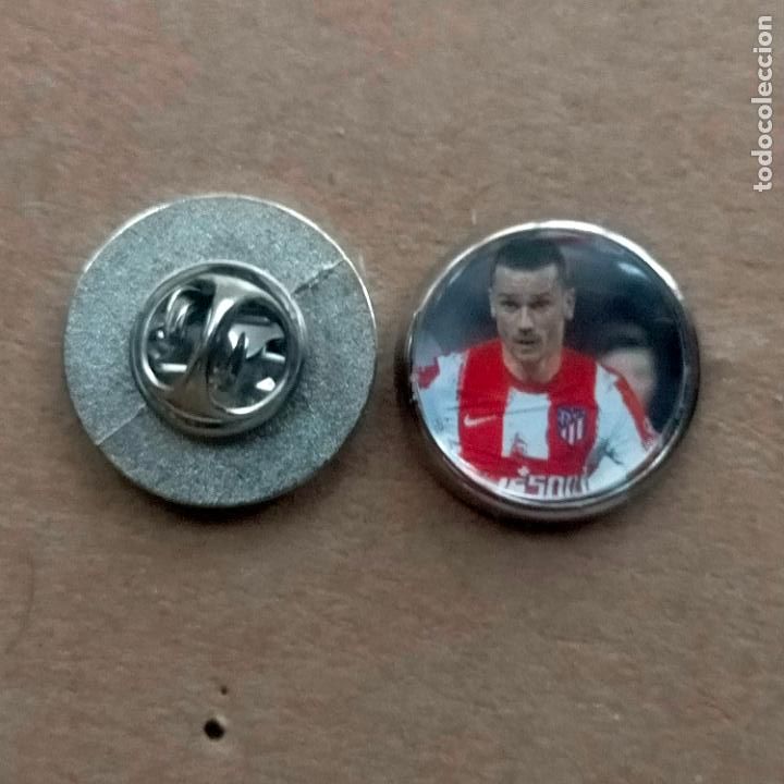 Collection pins: pin redondo metal - f&uacute;tbol equipo club Atl&eacute;tico de Madrid JUGADOR