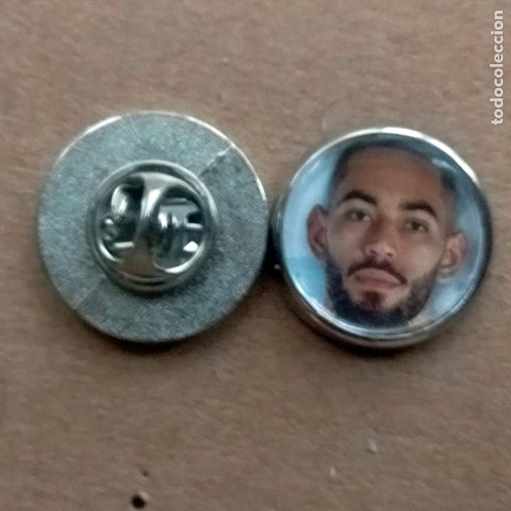 Pins de colecci&oacute;n: pin redondo metal - f&uacute;tbol equipo club Atl&eacute;tico de Madrid JUGADOR