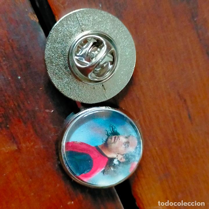 Sammlung von Pins: PIN REDONDO METAL - FUTBOL EQUIPO COMPONENTE O JUGADOR MALLORCA