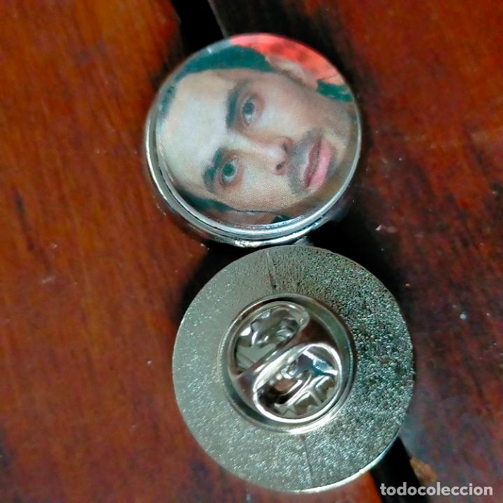 Pin's de collection: PIN REDONDO METAL - FUTBOL EQUIPO COMPONENTE O JUGADOR MALLORCA