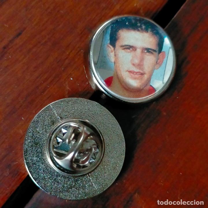 Sammlung von Pins: PIN REDONDO METAL - FUTBOL EQUIPO COMPONENTE O JUGADOR MALLORCA