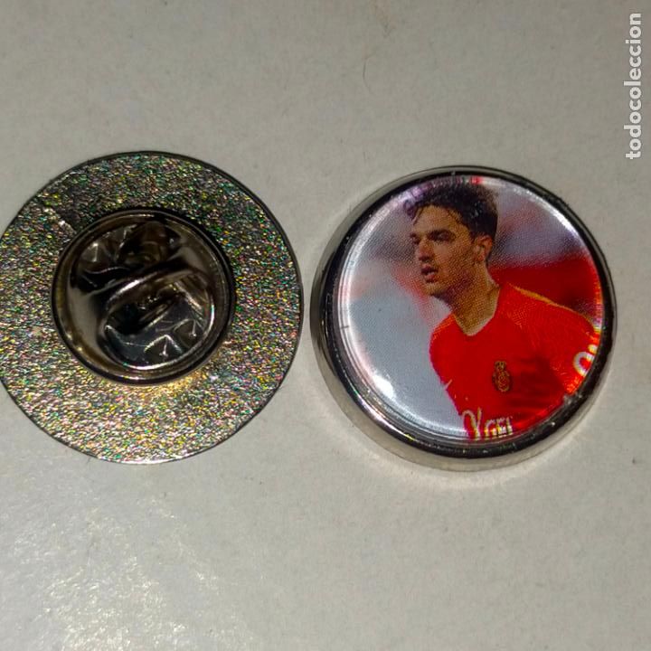 Pin's de collection: pin redondo metal - f&uacute;tbol equipo club Mallorca JUGADOR