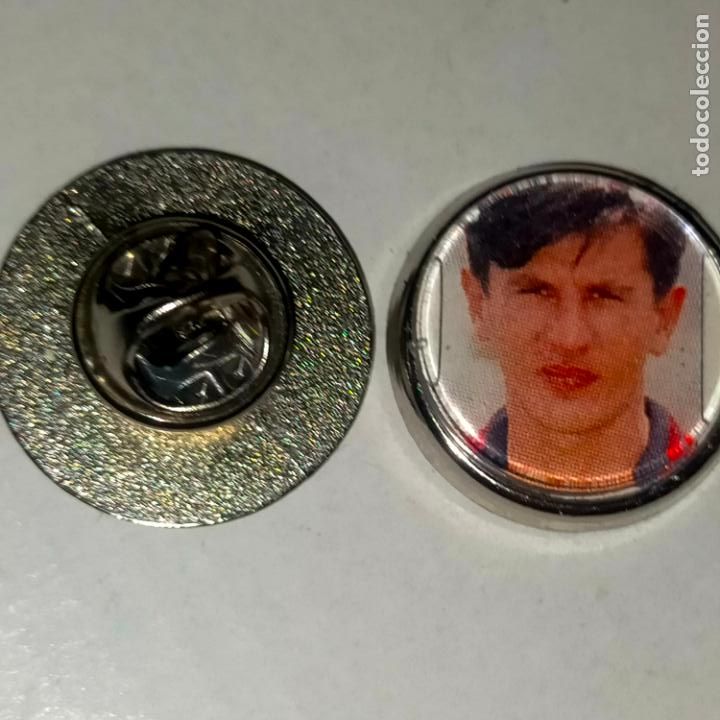 Pins de cole&ccedil;&atilde;o: pin redondo metal - f&uacute;tbol equipo club Mallorca JUGADOR