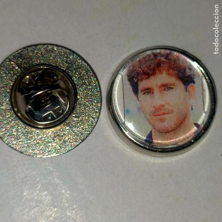 Pin's de collection: pin redondo metal - f&uacute;tbol equipo club Mallorca JUGADOR