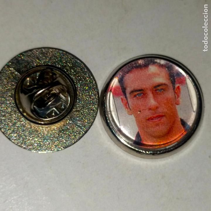 Pin's de collection: pin redondo metal - f&uacute;tbol equipo club Mallorca JUGADOR