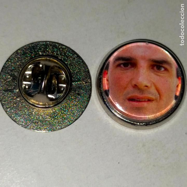 Pins e Spille di collezione: pin redondo metal - f&uacute;tbol equipo club Mallorca JUGADOR