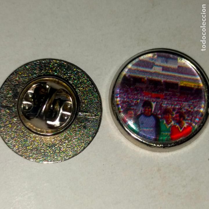 Pins de colecci&oacute;n: pin redondo metal - f&uacute;tbol equipo club Mallorca JUGADOR
