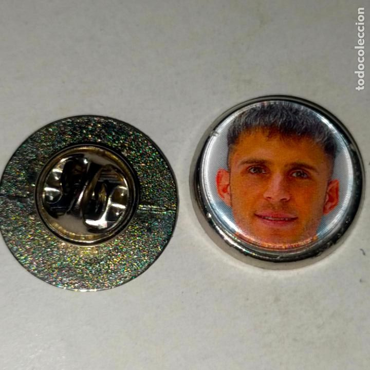 Pin's de collection: pin redondo metal - f&uacute;tbol equipo club Mallorca JUGADOR