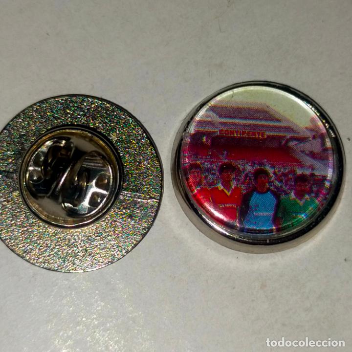 Pin's de collection: pin redondo metal - f&uacute;tbol equipo club Mallorca JUGADOR