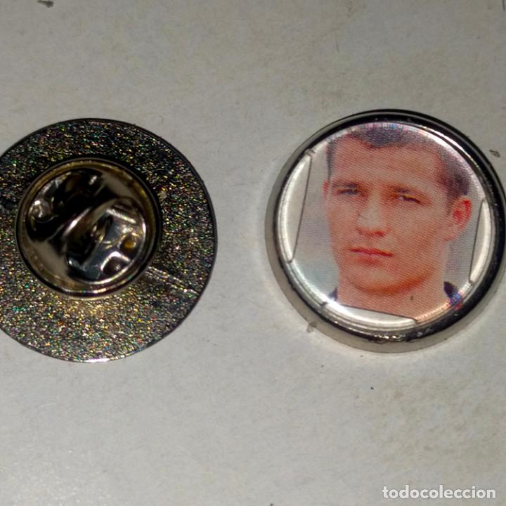 Pins de colecci&oacute;n: pin redondo metal - f&uacute;tbol equipo club Mallorca JUGADOR