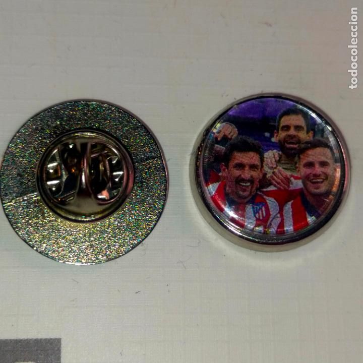 Pins de colecci&oacute;n: pin redondo metal - f&uacute;tbol equipo club Atl&eacute;tico de Madrid JUGADOR