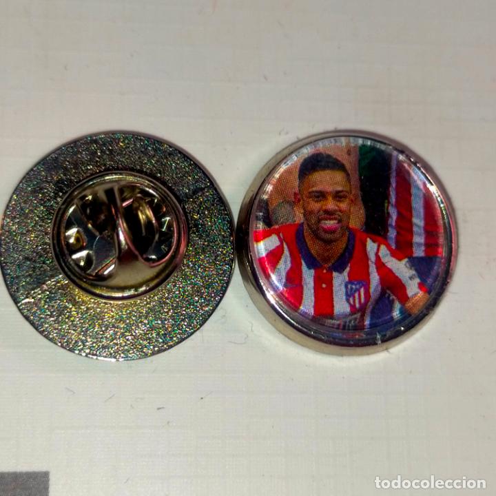 Pins e Spille di collezione: pin redondo metal - f&uacute;tbol equipo club Atl&eacute;tico de Madrid JUGADOR