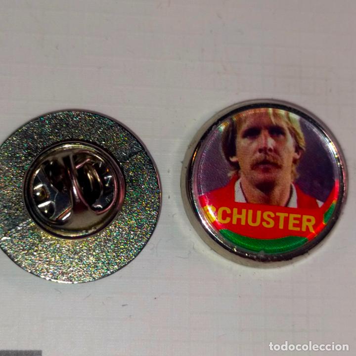 Pins e Spille di collezione: pin redondo metal - f&uacute;tbol equipo club Atl&eacute;tico de Madrid JUGADOR