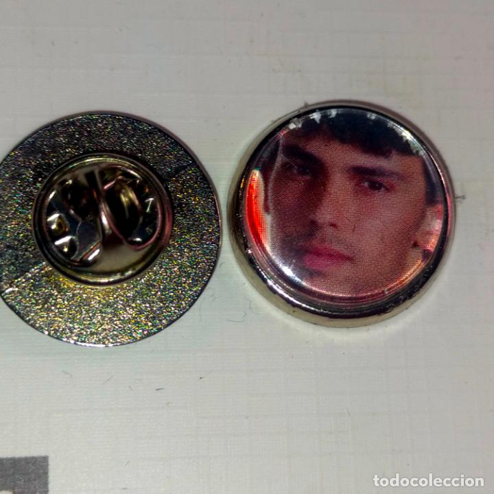 Pin's de collection: pin redondo metal - f&uacute;tbol equipo club Atl&eacute;tico de Madrid JUGADOR