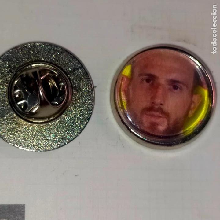 Pins e Spille di collezione: pin redondo metal - f&uacute;tbol equipo club Atl&eacute;tico de Madrid JUGADOR