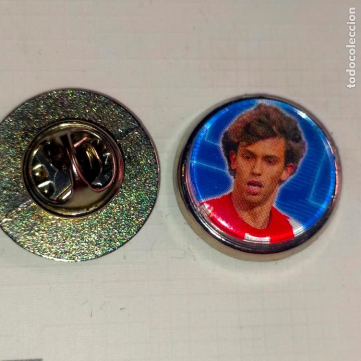 Pin's de collection: pin redondo metal - f&uacute;tbol equipo club Atl&eacute;tico de Madrid JUGADOR