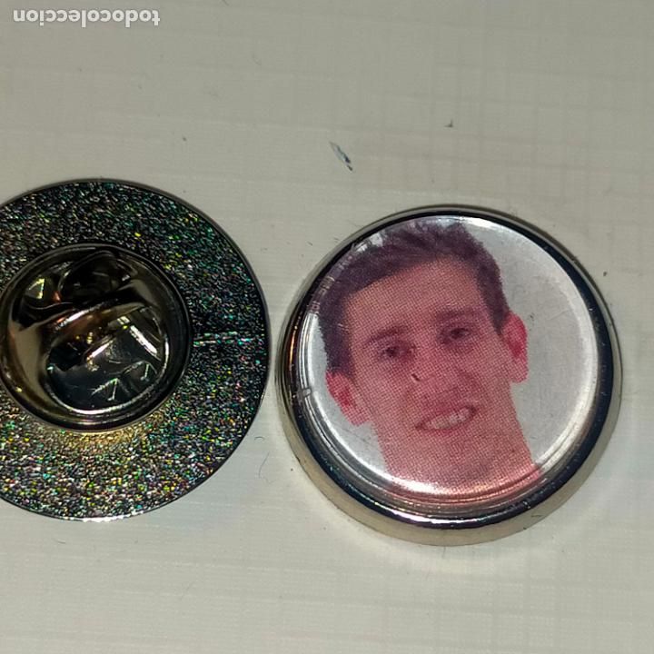 Pin's de collection: pin redondo metal - f&uacute;tbol equipo club la real sociedad JUGADOR