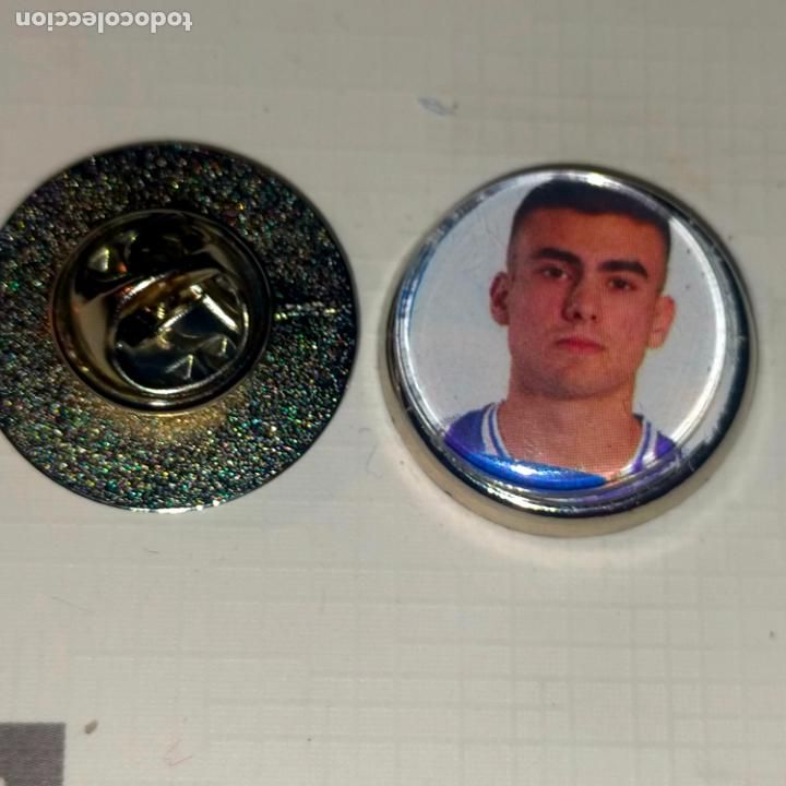 Pin's de collection: pin redondo metal - f&uacute;tbol equipo club la real sociedad JUGADOR
