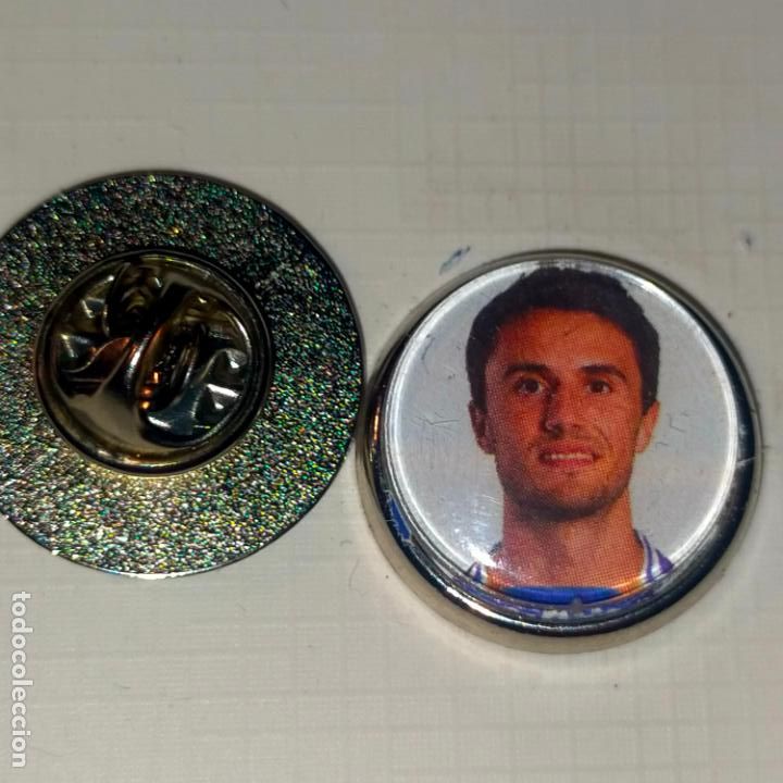 Pin's de collection: pin redondo metal - f&uacute;tbol equipo club la real sociedad JUGADOR