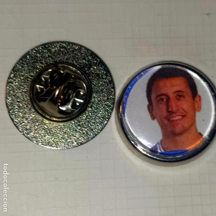 Pin's de collection: pin redondo metal - f&uacute;tbol equipo club la real sociedad JUGADOR