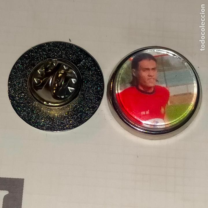 Pins de colecci&oacute;n: pin redondo metal - f&uacute;tbol equipo club mallorca JUGADOR