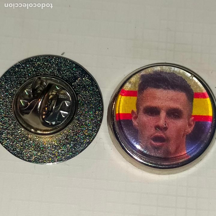 Pins de cole&ccedil;&atilde;o: pin redondo metal - f&uacute;tbol equipo club mallorca JUGADOR